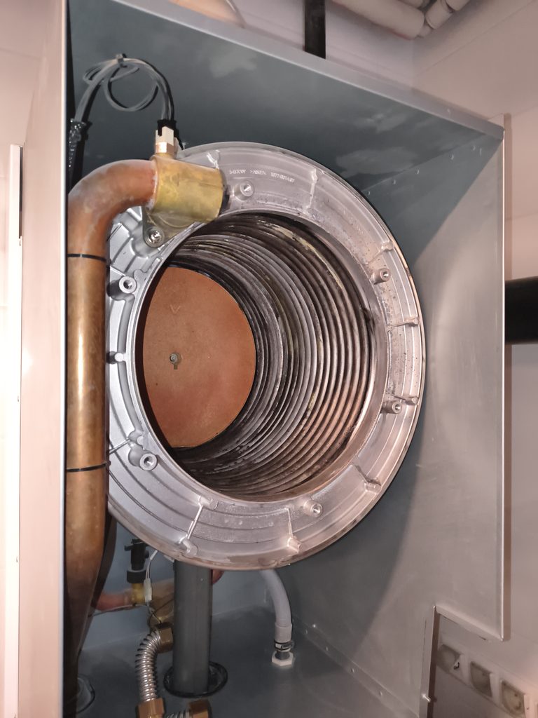 Полностью очищенный теплообменник Viessmann Vitodens Inox-Radial